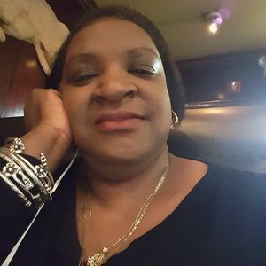 Meet your Posher, Earline